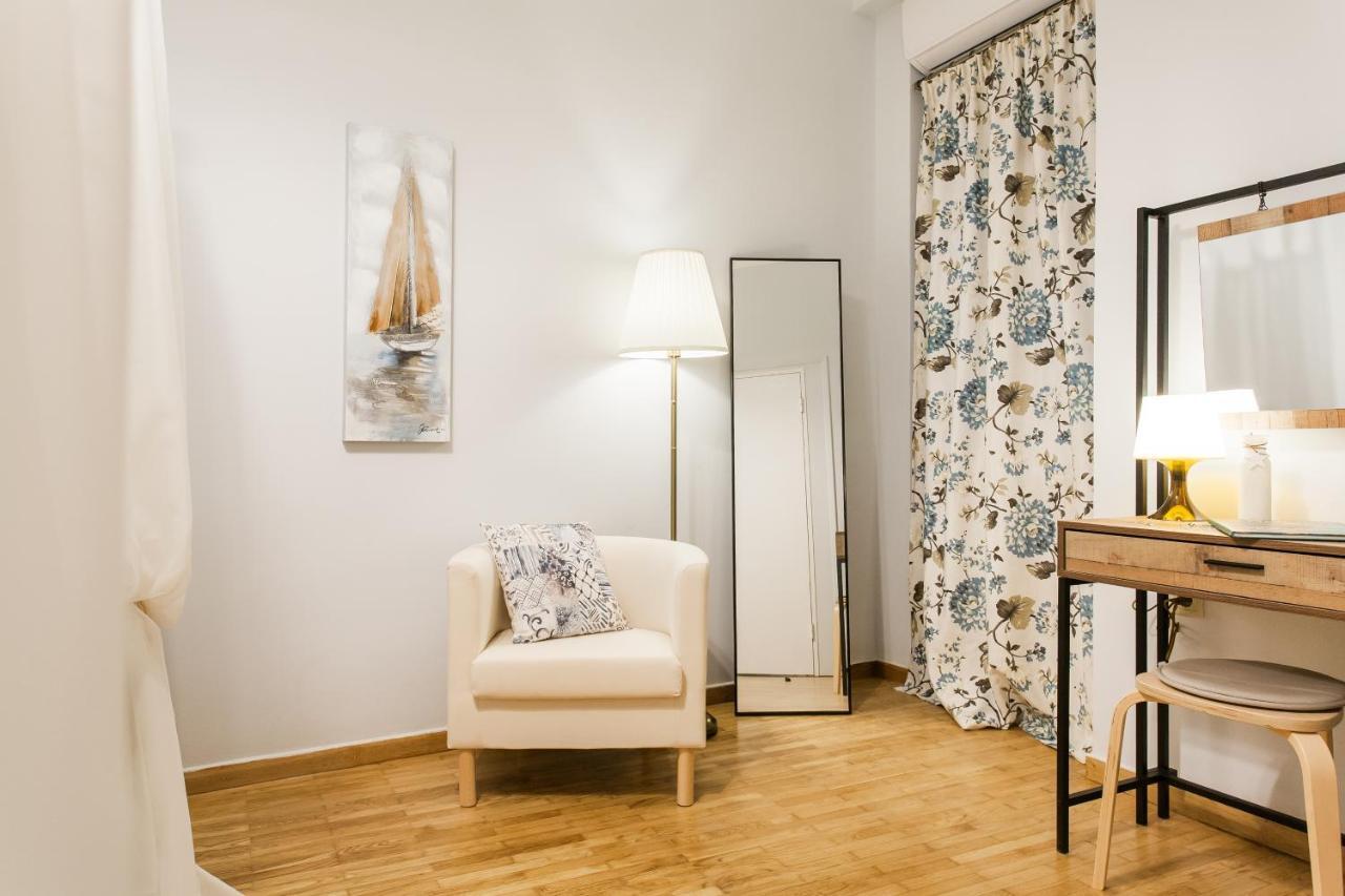 Syntagma Private Sweet Safe Double Rooms With Shared Bathroom Athens Exterior photo