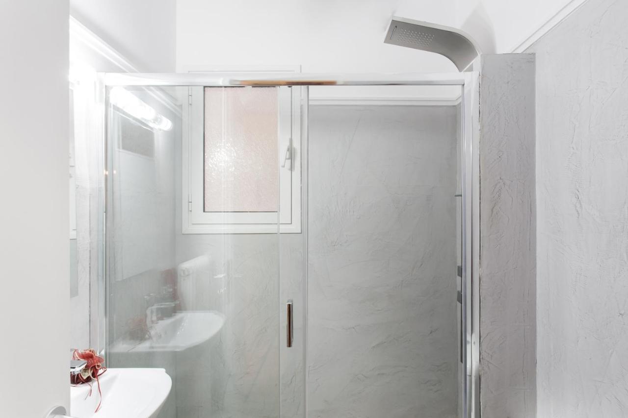 Syntagma Private Sweet Safe Double Rooms With Shared Bathroom Athens Exterior photo